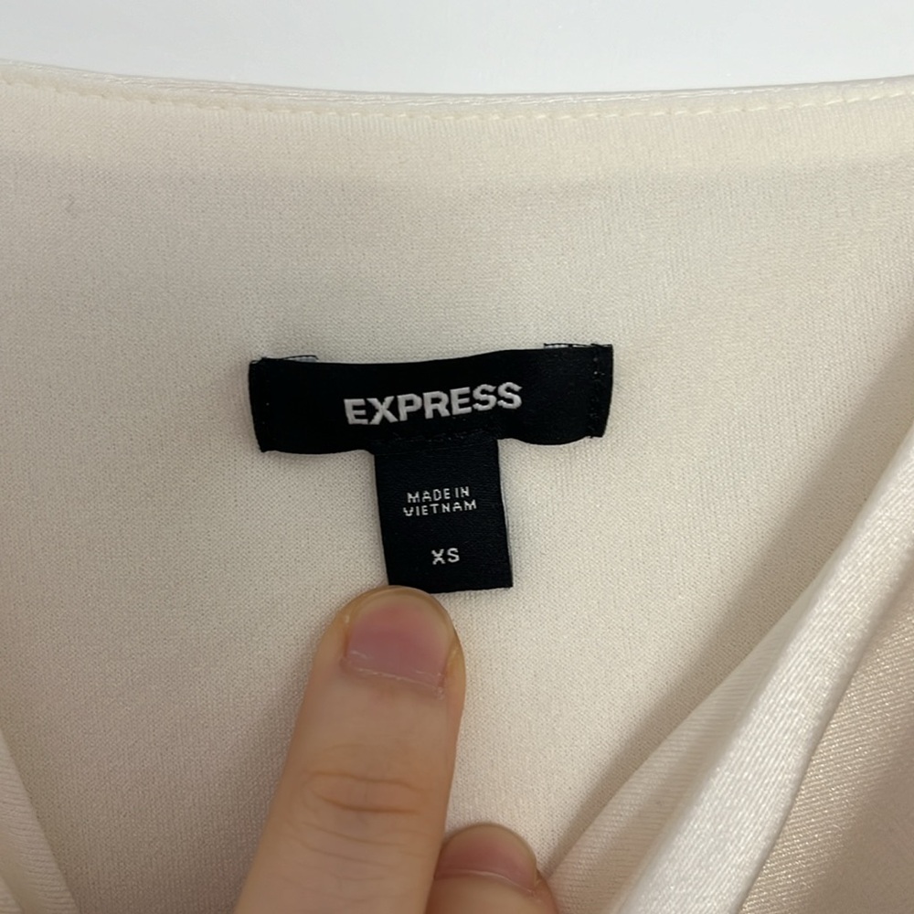 Express silk dress - Picture 2 of 2